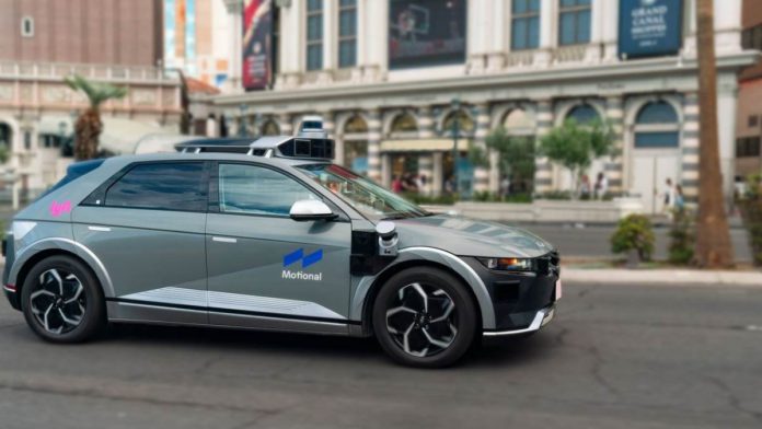 motional and lyft robotaxi in vegas