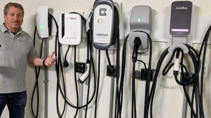 Tesla launches home charging station