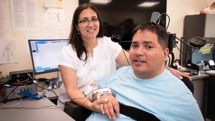 Paralyzed man regains movement after first-ever AI-infused surgery