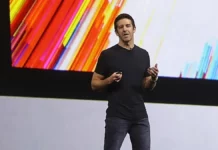 Tim Cook steps down as Apple CEO